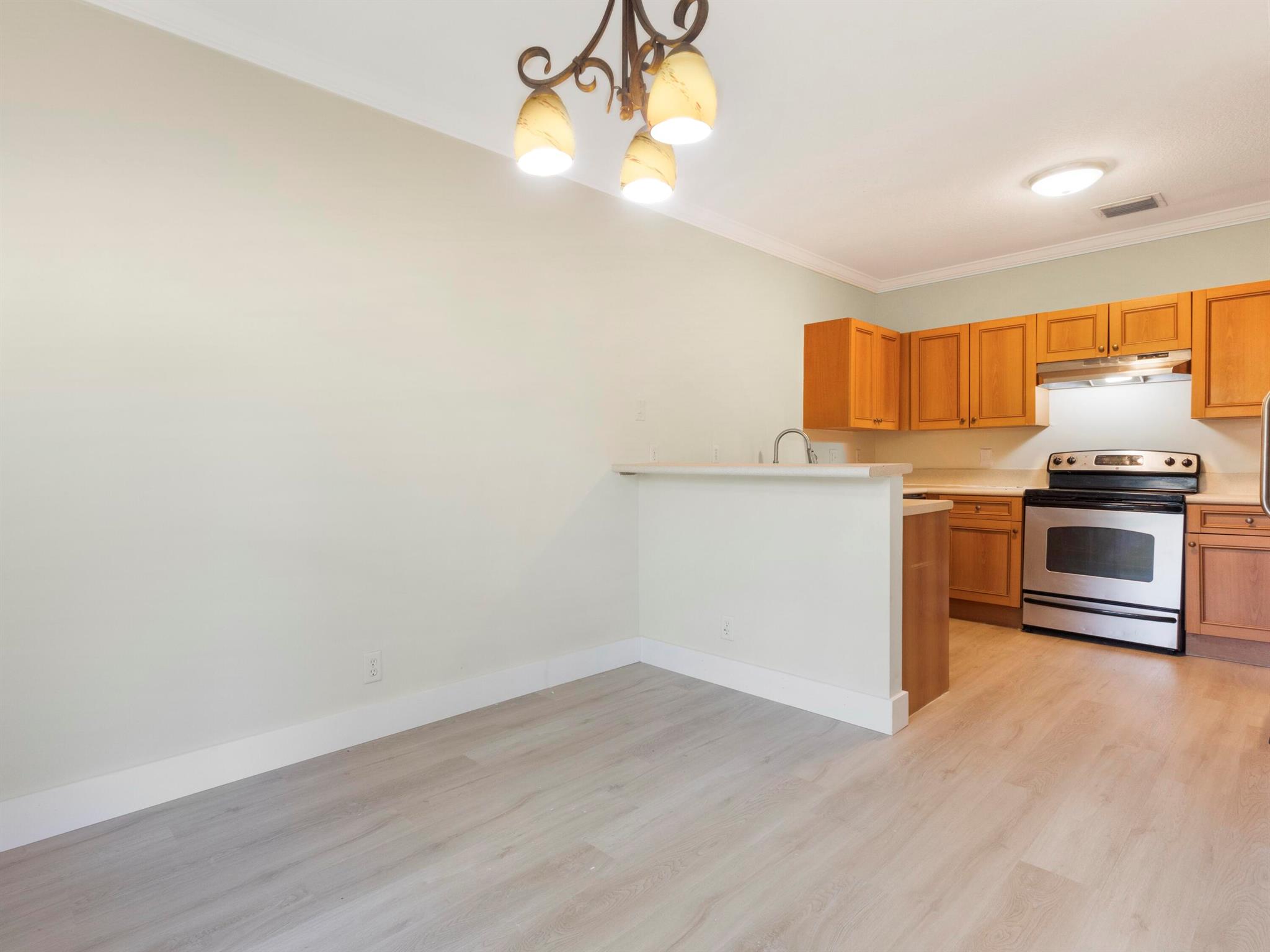 ESTANCIA AT PALM SPRINGS - Residential Lease