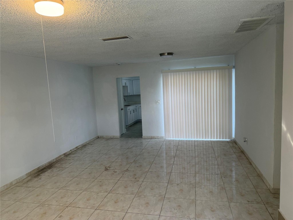 Springbank Park 63-47 B - Residential