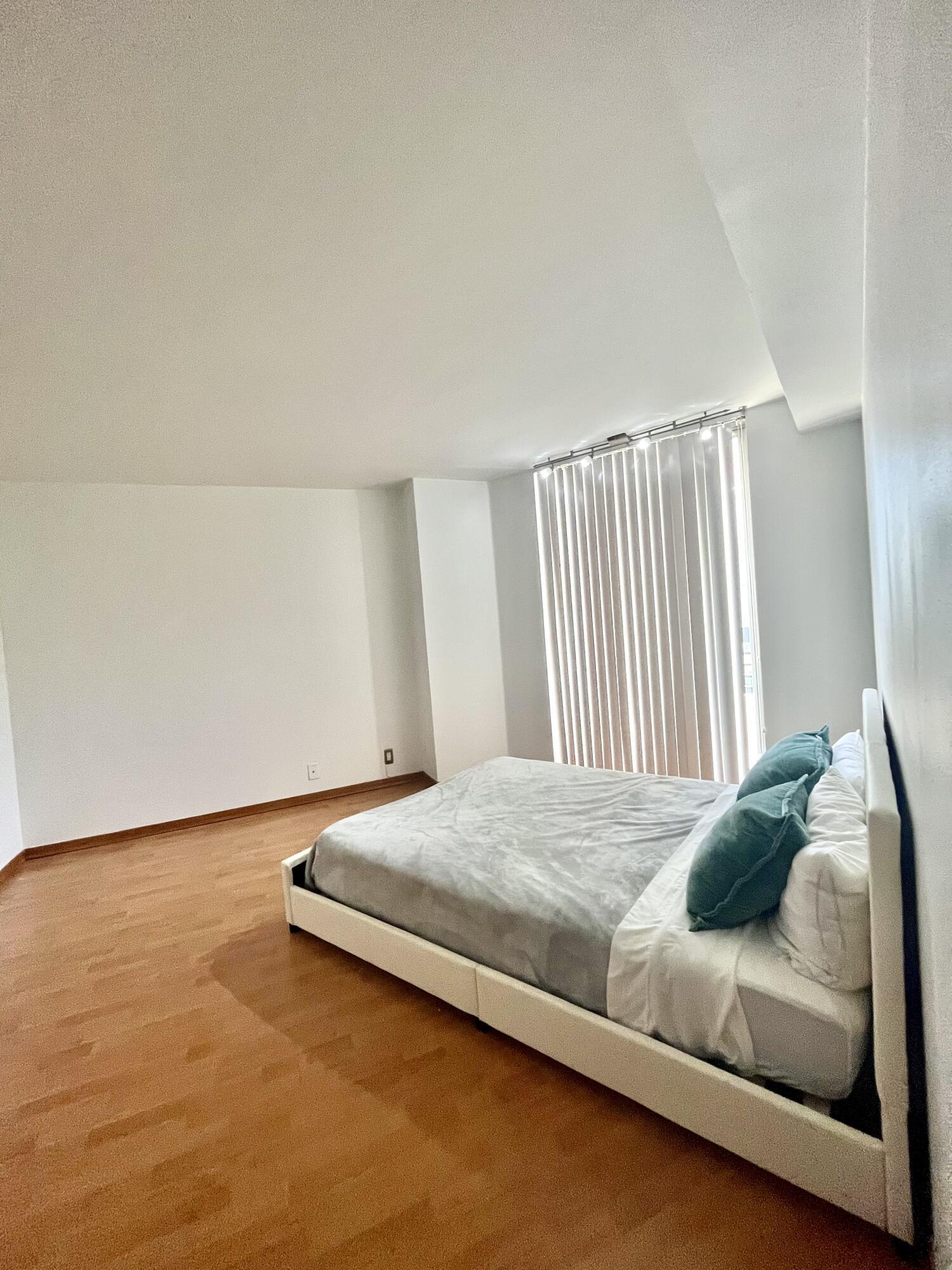 MYSTIC POINTE TOWER 600 CONDO - Residential Lease