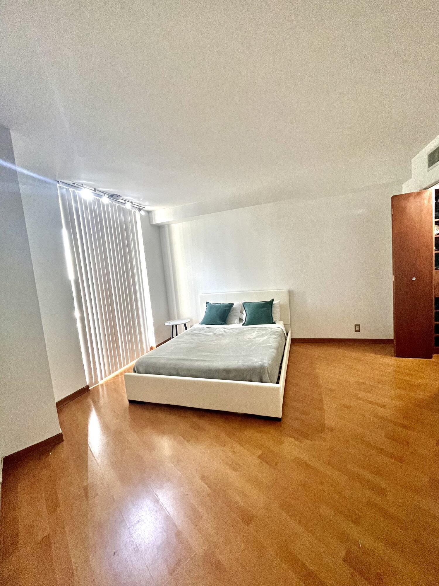 MYSTIC POINTE TOWER 600 CONDO - Residential Lease