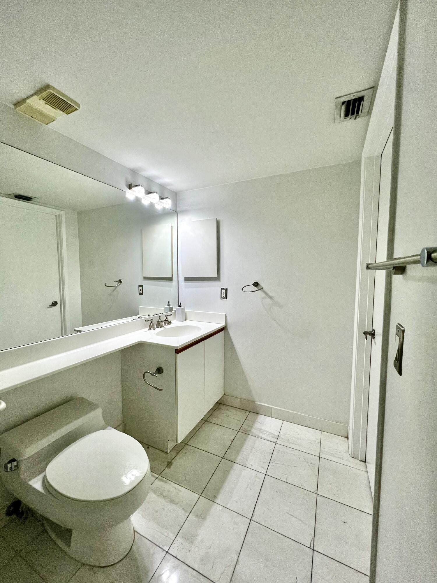 MYSTIC POINTE TOWER 600 CONDO - Residential Lease