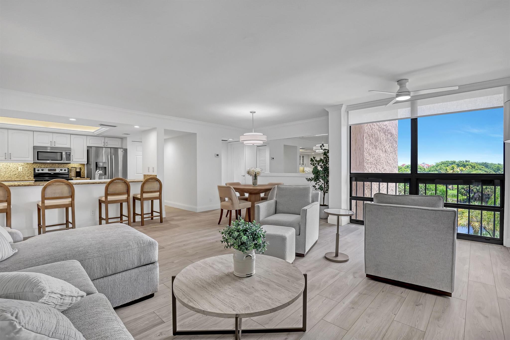 2455 Lindell Boulevard 3403