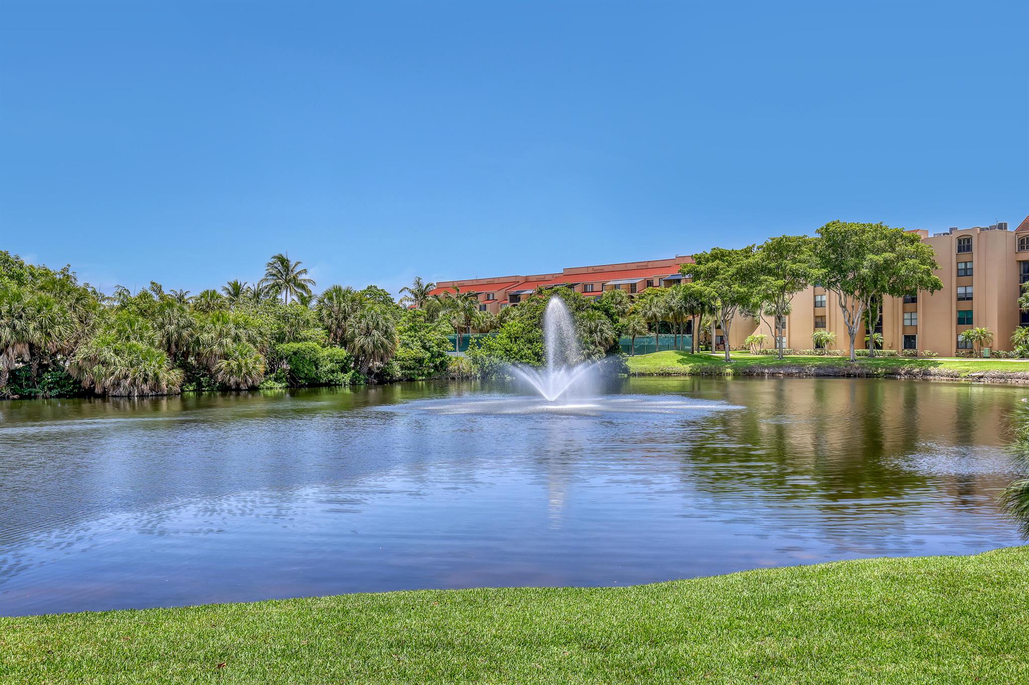 LAVERS DELRAY RACQUET CLUB CONDO - Residential Lease