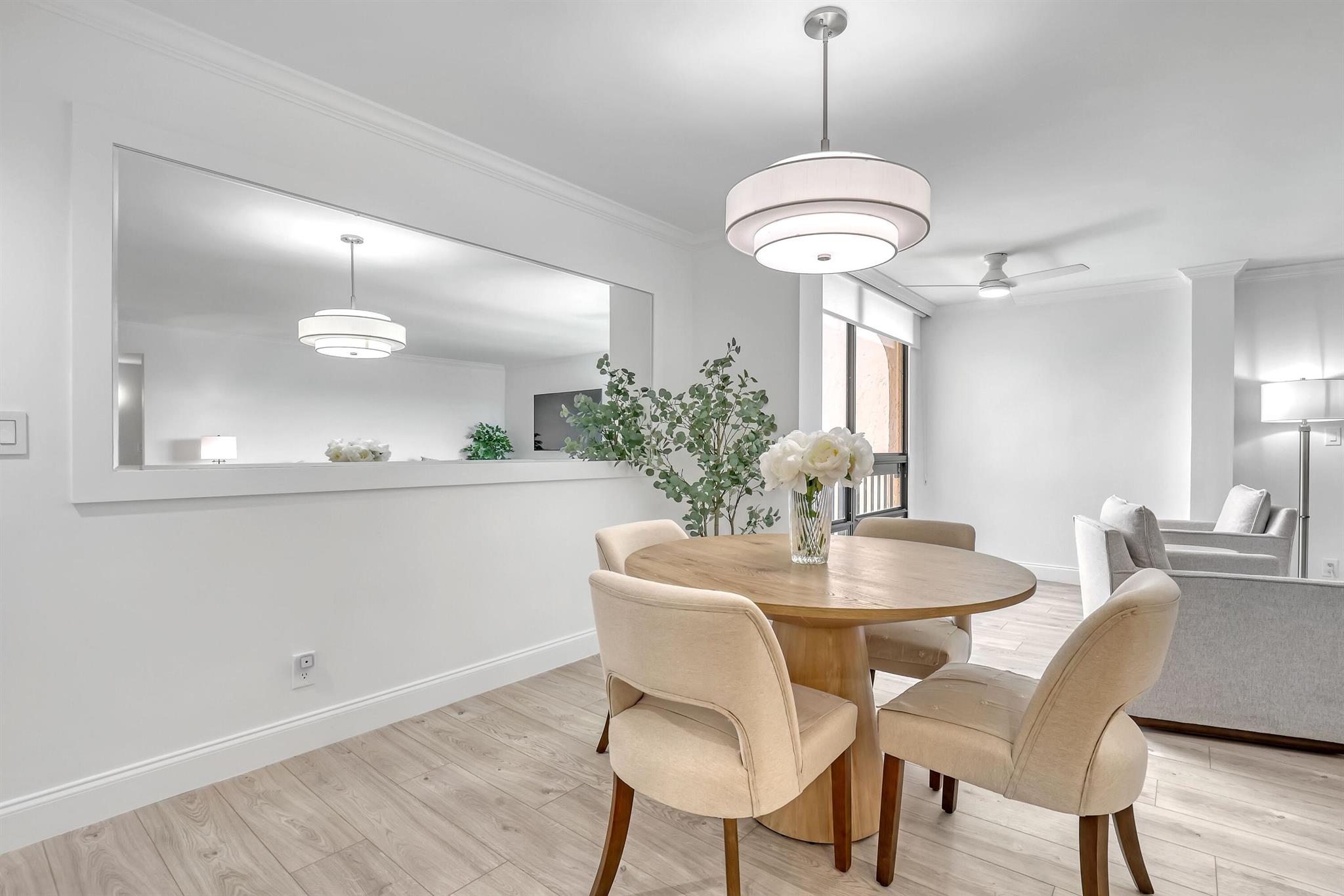 2455 Lindell Boulevard 3403