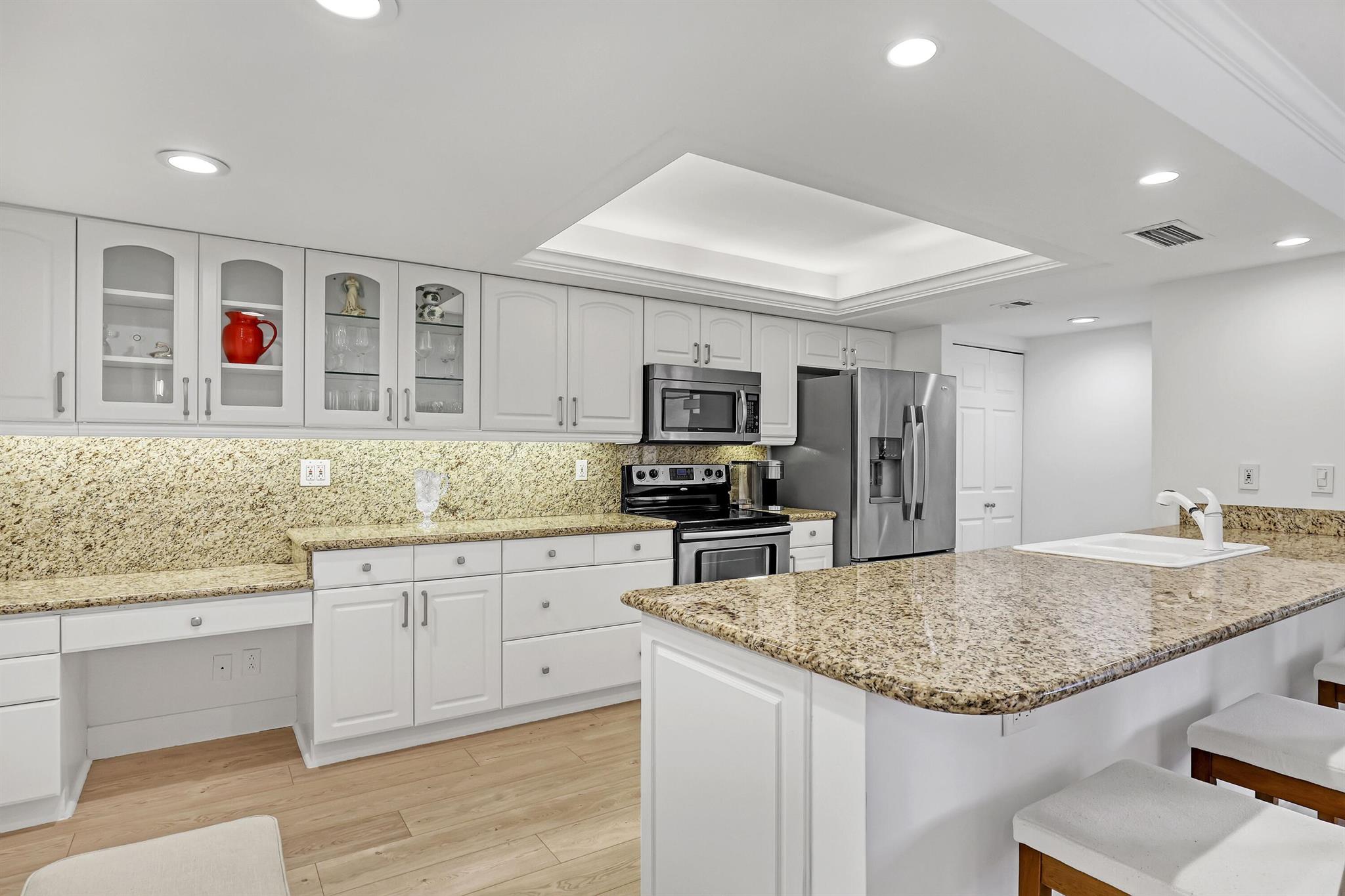 LAVERS DELRAY RACQUET CLUB CONDO - Residential Lease