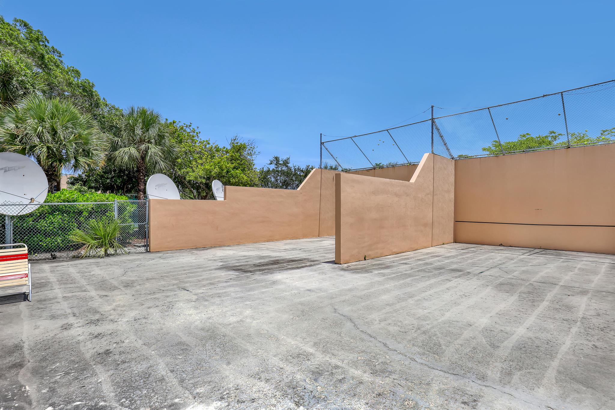 LAVERS DELRAY RACQUET CLUB CONDO - Residential Lease