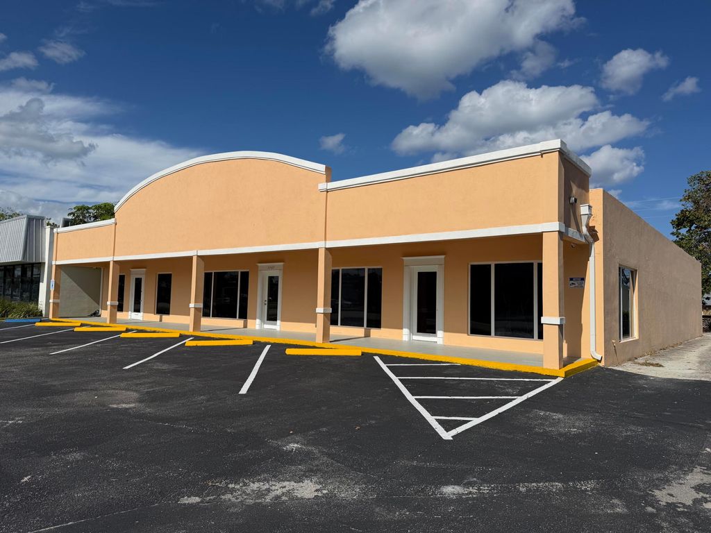 Photo of 3060 N Federal Highway, Boca Raton, FL 33431 (MLS # B26019120)