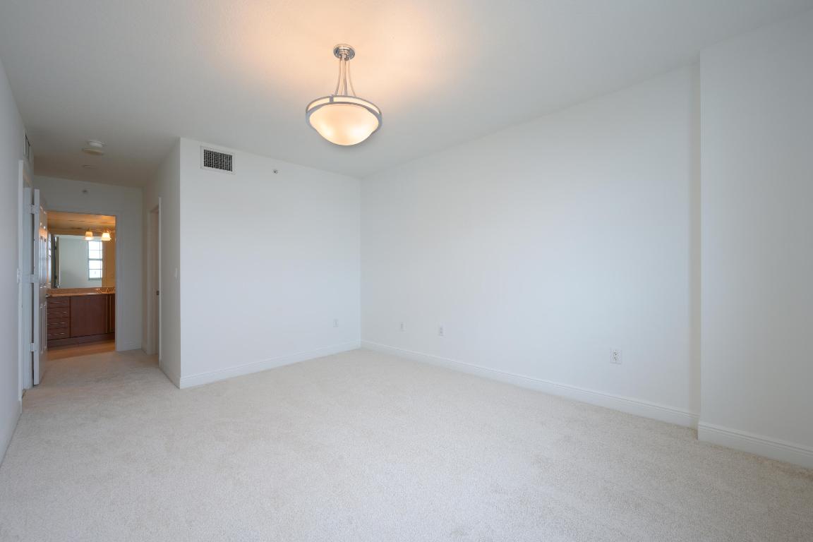 610 CLEMATIS CONDO - Residential