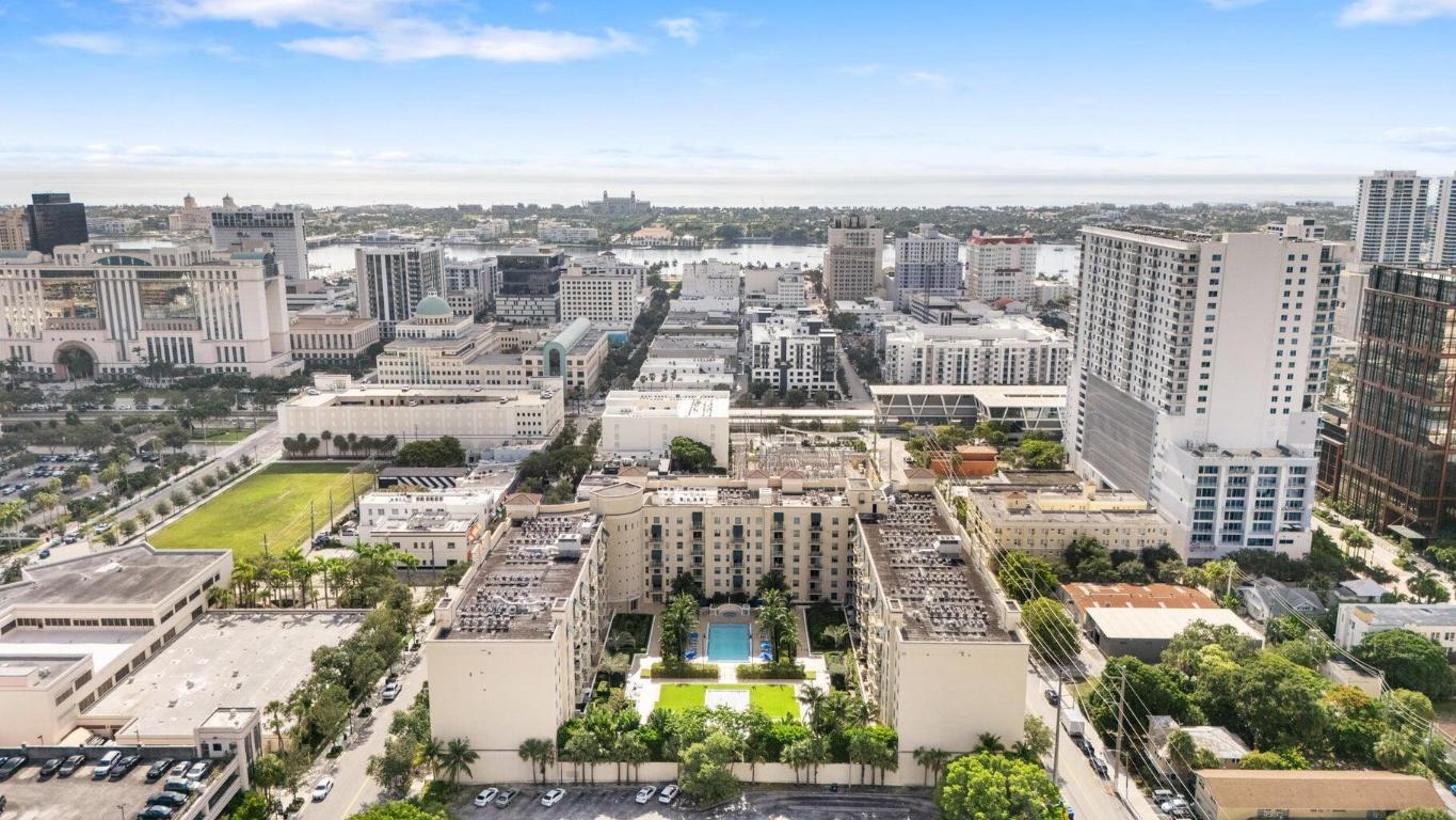 610 CLEMATIS CONDO - Residential