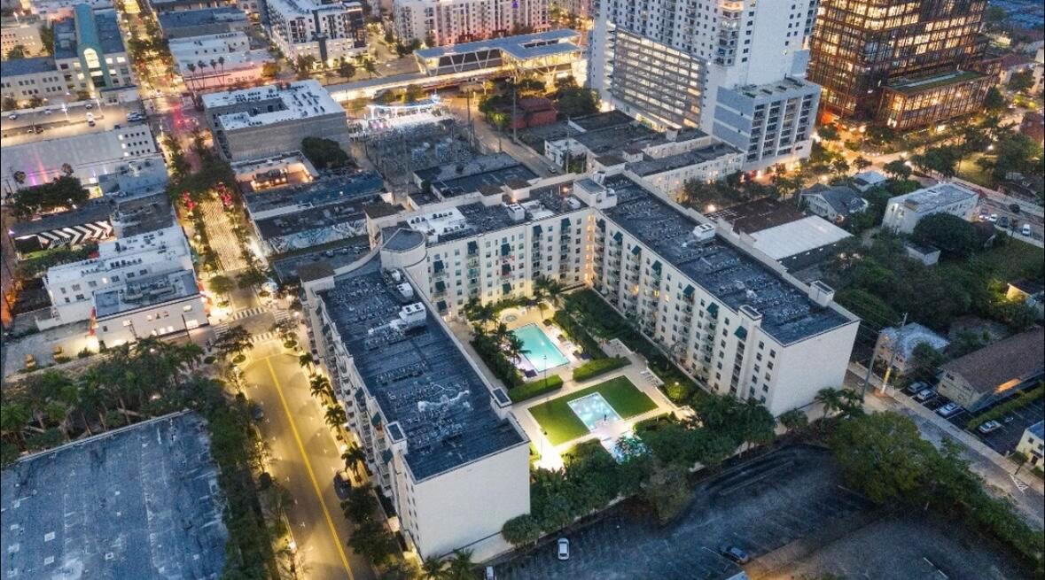 610 CLEMATIS CONDO - Residential