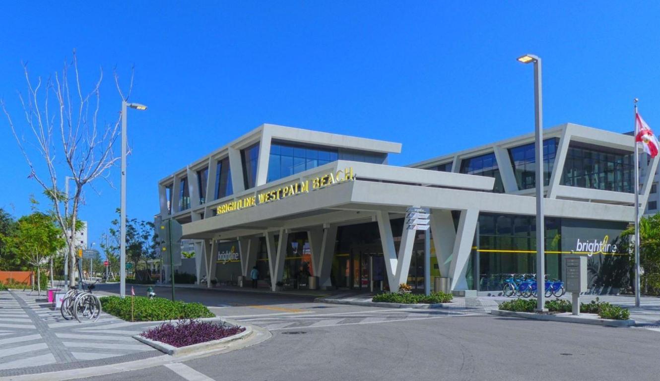 610 CLEMATIS CONDO - Residential