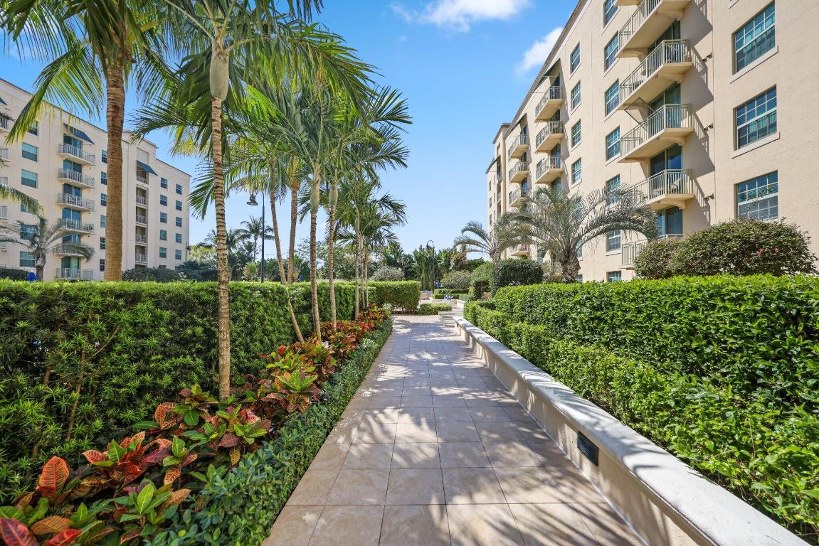 610 CLEMATIS CONDO - Residential