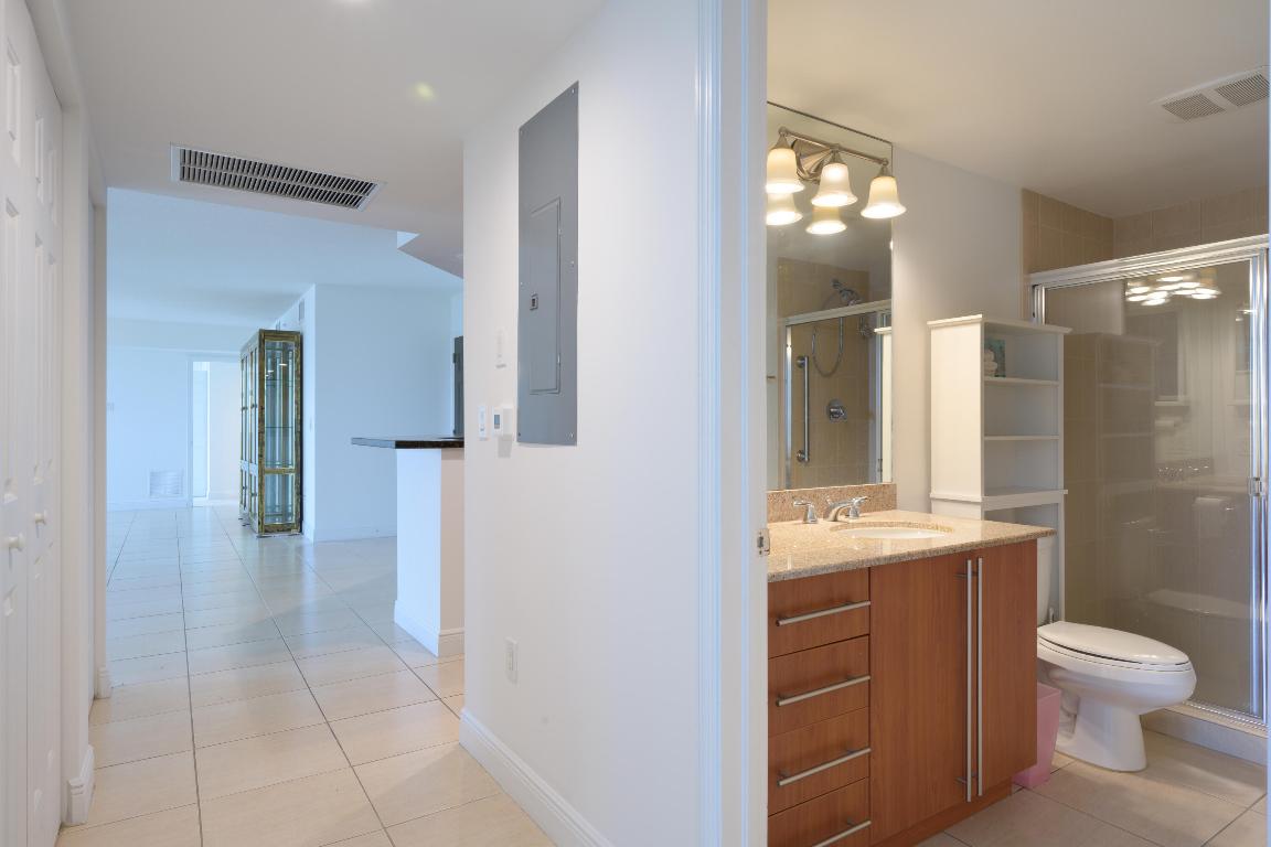 610 CLEMATIS CONDO - Residential