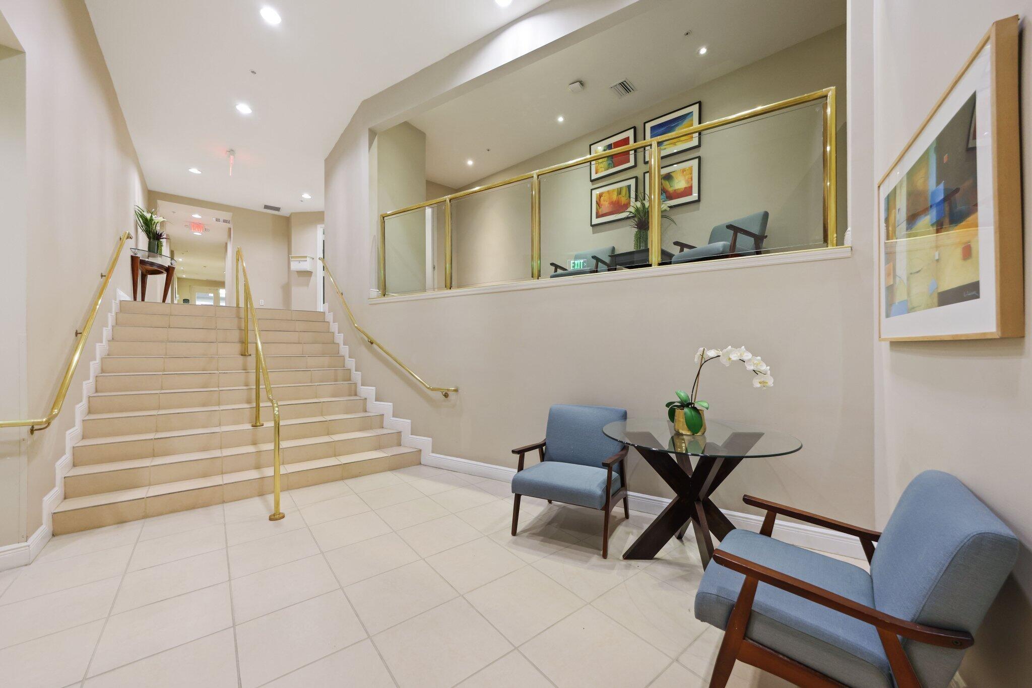 610 CLEMATIS CONDO - Residential