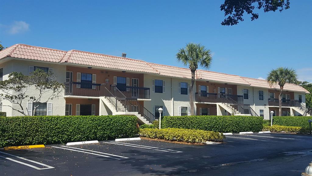 Credit score required - 700+ no exceptions as per Condo Board - First floor unit across from community pool. Tile throughout and nicely updated kitchen. There is a full size washer and dryer in the unit. There is a nice covered and screened patio with a storage room. This won't last at this asking price. Neutral colors throughout. Pet cannot be larger than 10lbs (board said they approve tad larger but no more than 20lb - but the rules state 10lbs.)