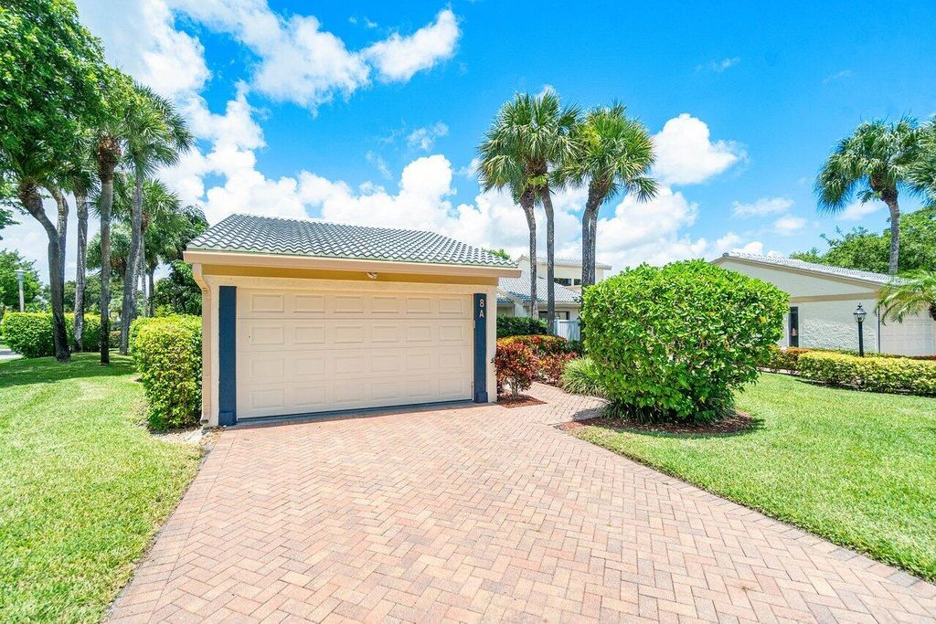 Photo of 8 Eastgate Drive #A, Boynton Beach, FL 33436 (MLS # R11010193)