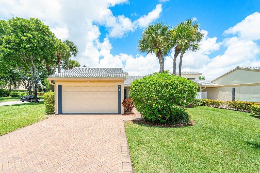 Photo of 8 Eastgate Drive #A, Boynton Beach, FL 33436 (MLS # R11010193)