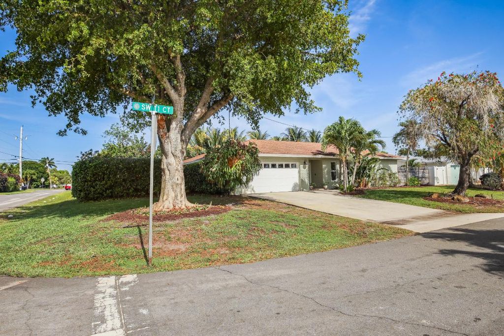 Photo of 2502 SW 11th Court, Boynton Beach, FL 33426 (MLS # R11088705)