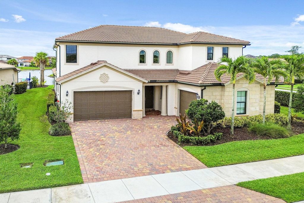 Photo of 102 Indigo River Pt, Jupiter, FL 33478 (MLS # R11013527)