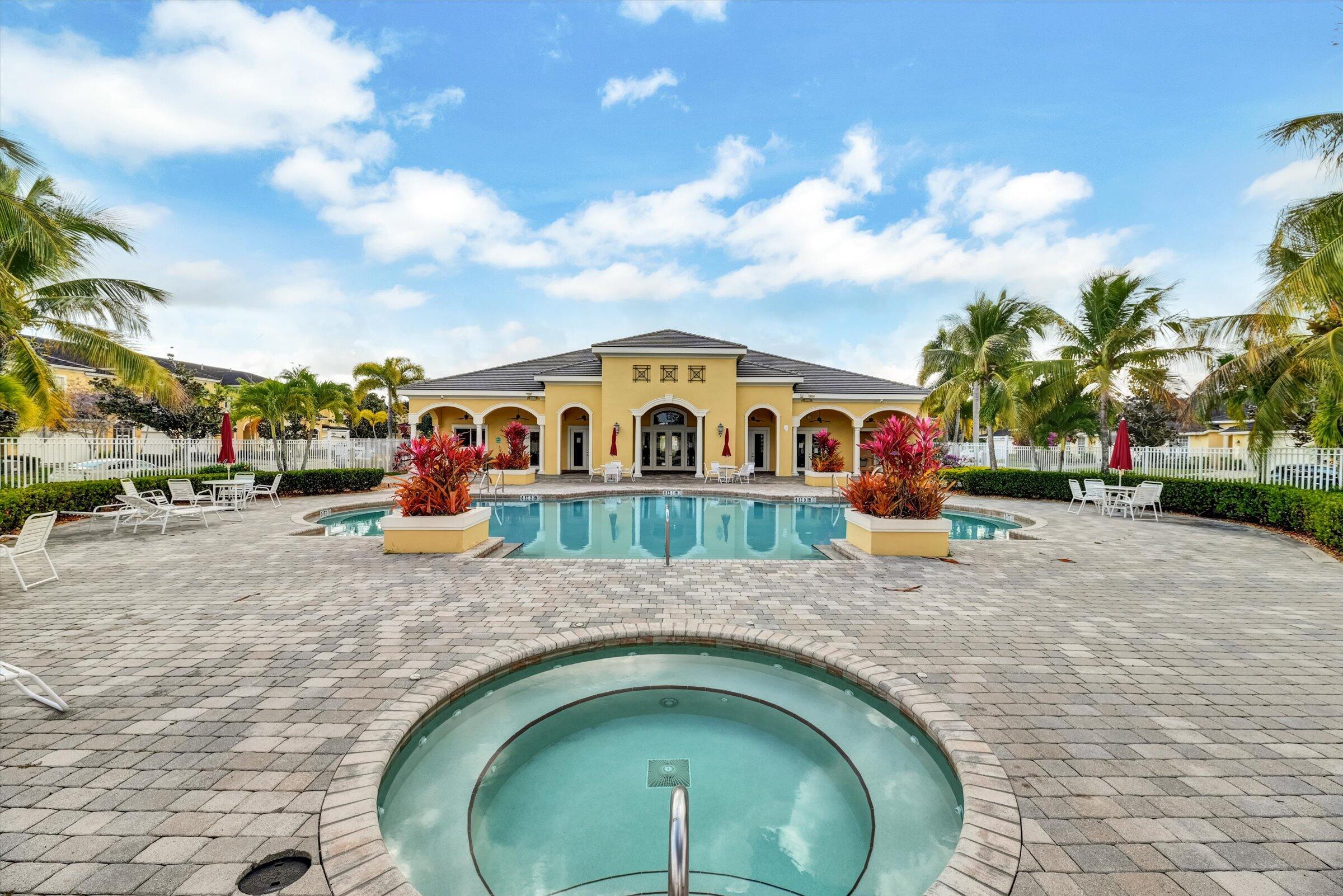 ST ANDREWS TOWNHOMES - Residential