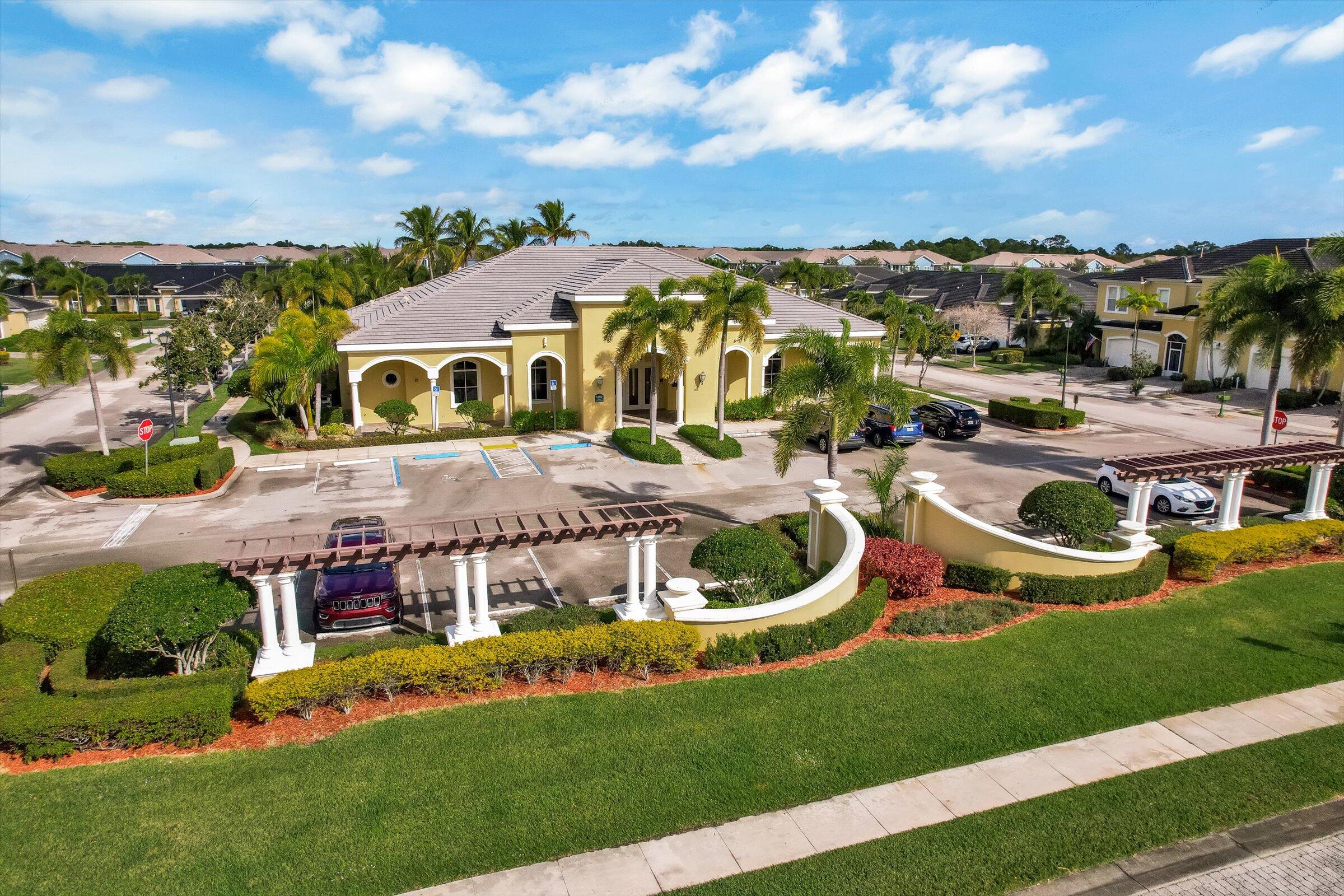 ST ANDREWS TOWNHOMES - Residential