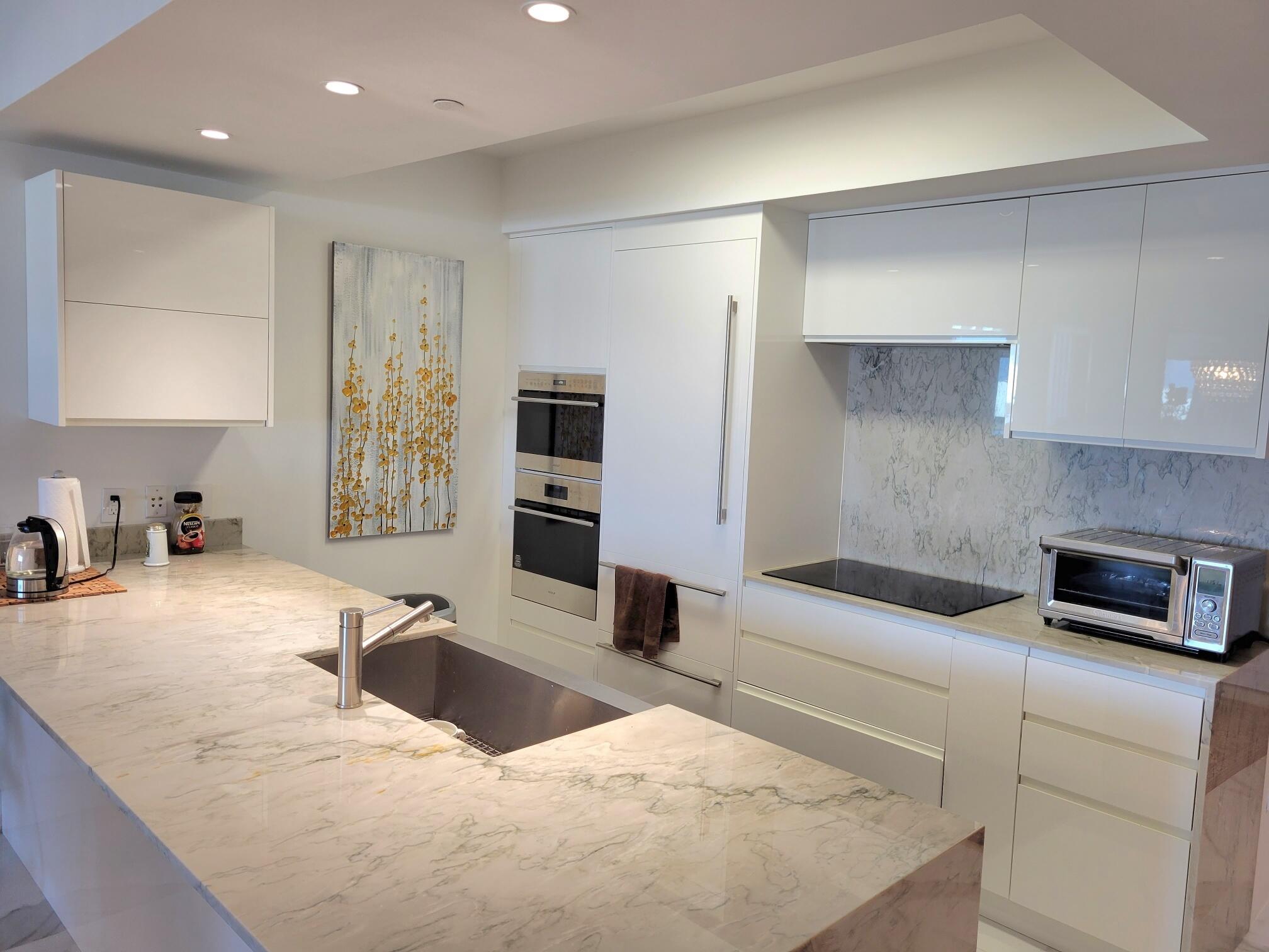 1830 S Ocean Drive 5111