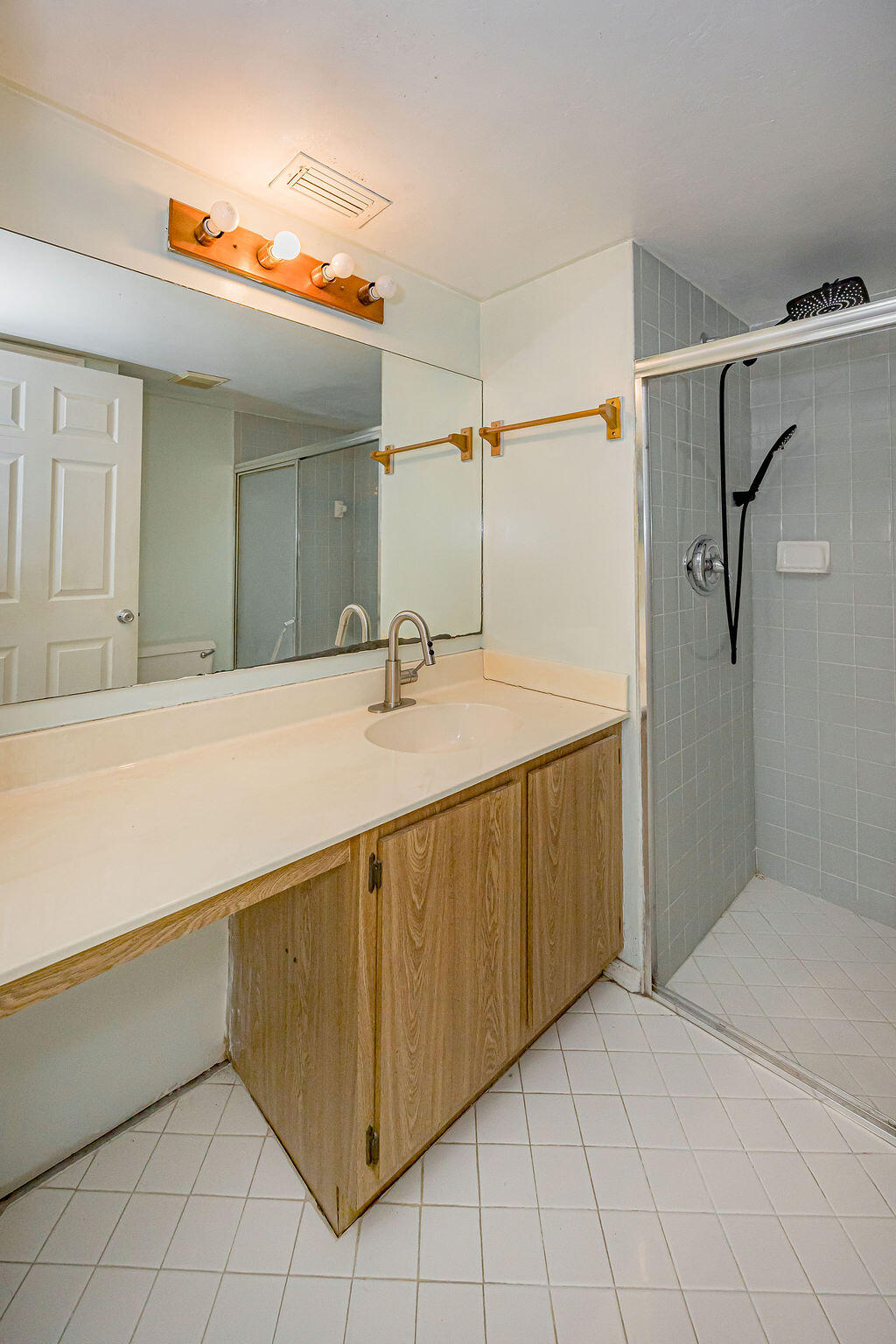 PALM BEACH TRACE CONDO - Residential