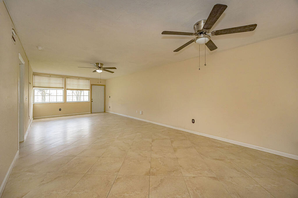 PALM BEACH TRACE CONDO - Residential