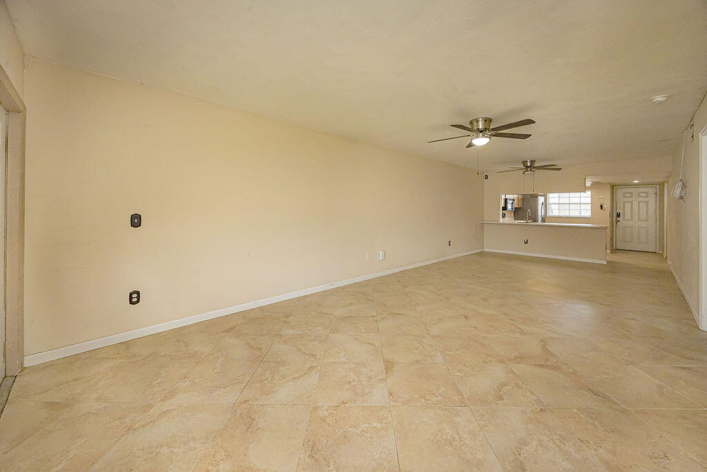 PALM BEACH TRACE CONDO - Residential