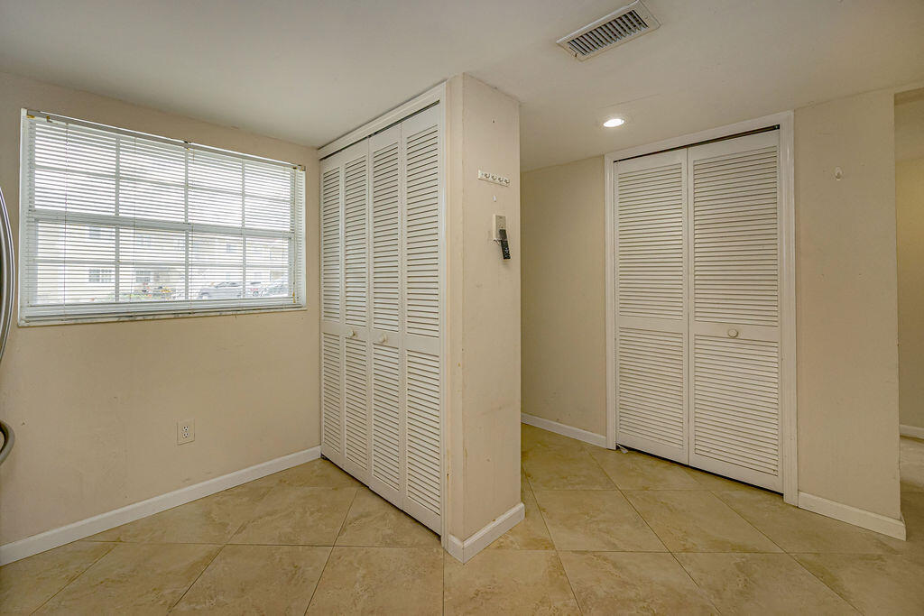 PALM BEACH TRACE CONDO - Residential