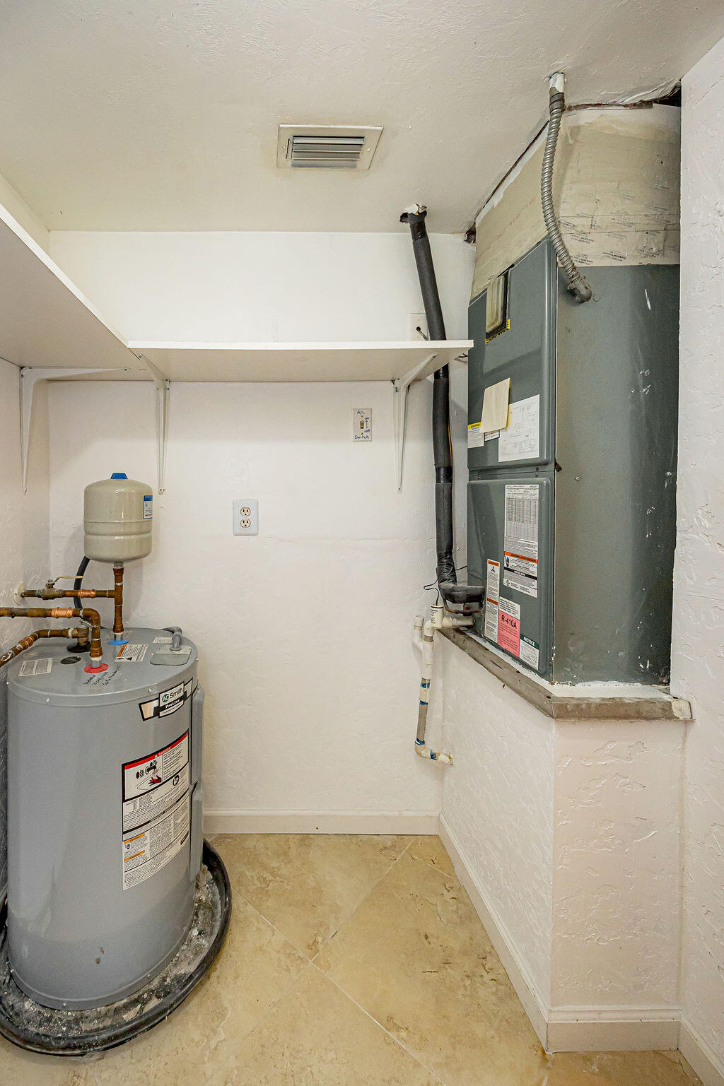 PALM BEACH TRACE CONDO - Residential