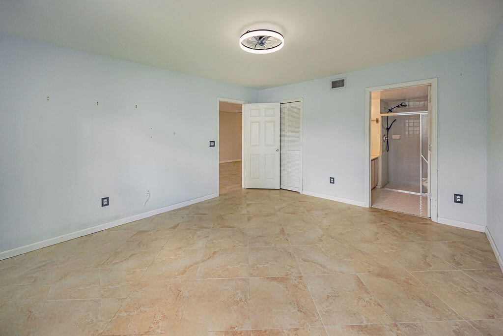PALM BEACH TRACE CONDO - Residential