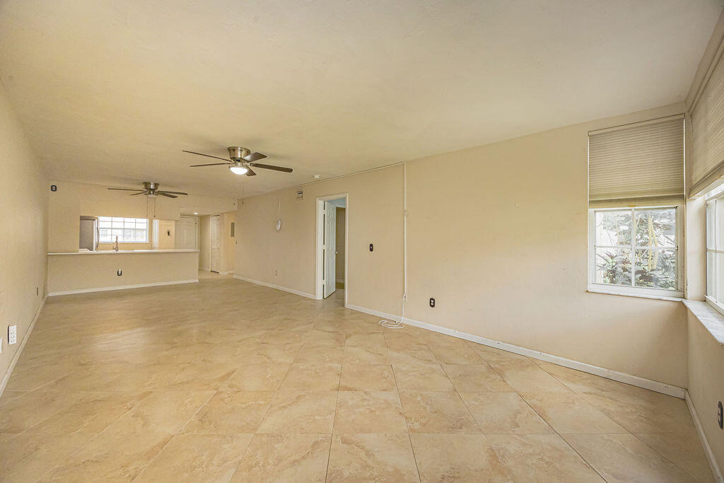 PALM BEACH TRACE CONDO - Residential