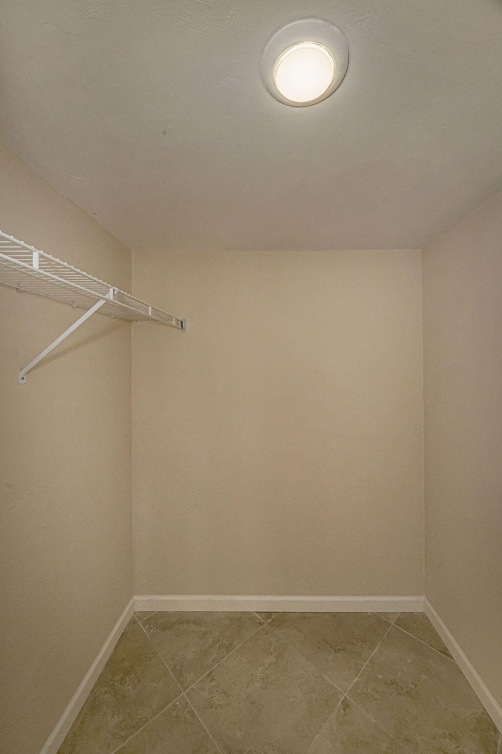 PALM BEACH TRACE CONDO - Residential