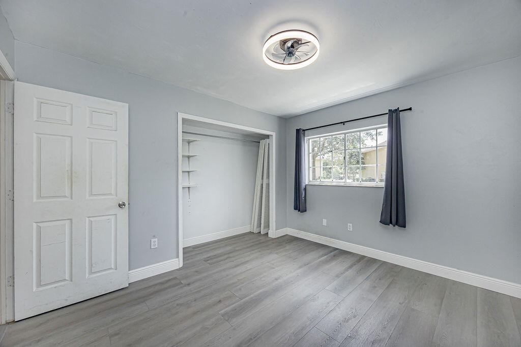 PALM BEACH TRACE CONDO - Residential