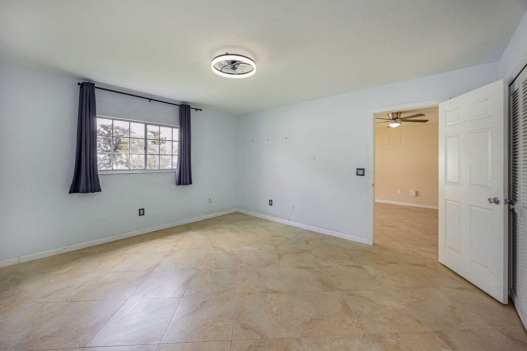 PALM BEACH TRACE CONDO - Residential