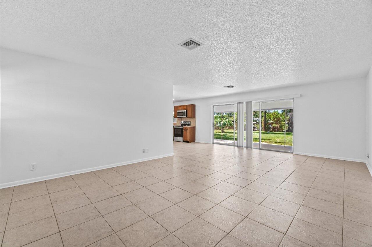 NORTH PALM BEACH VILLAGE - Residential Lease