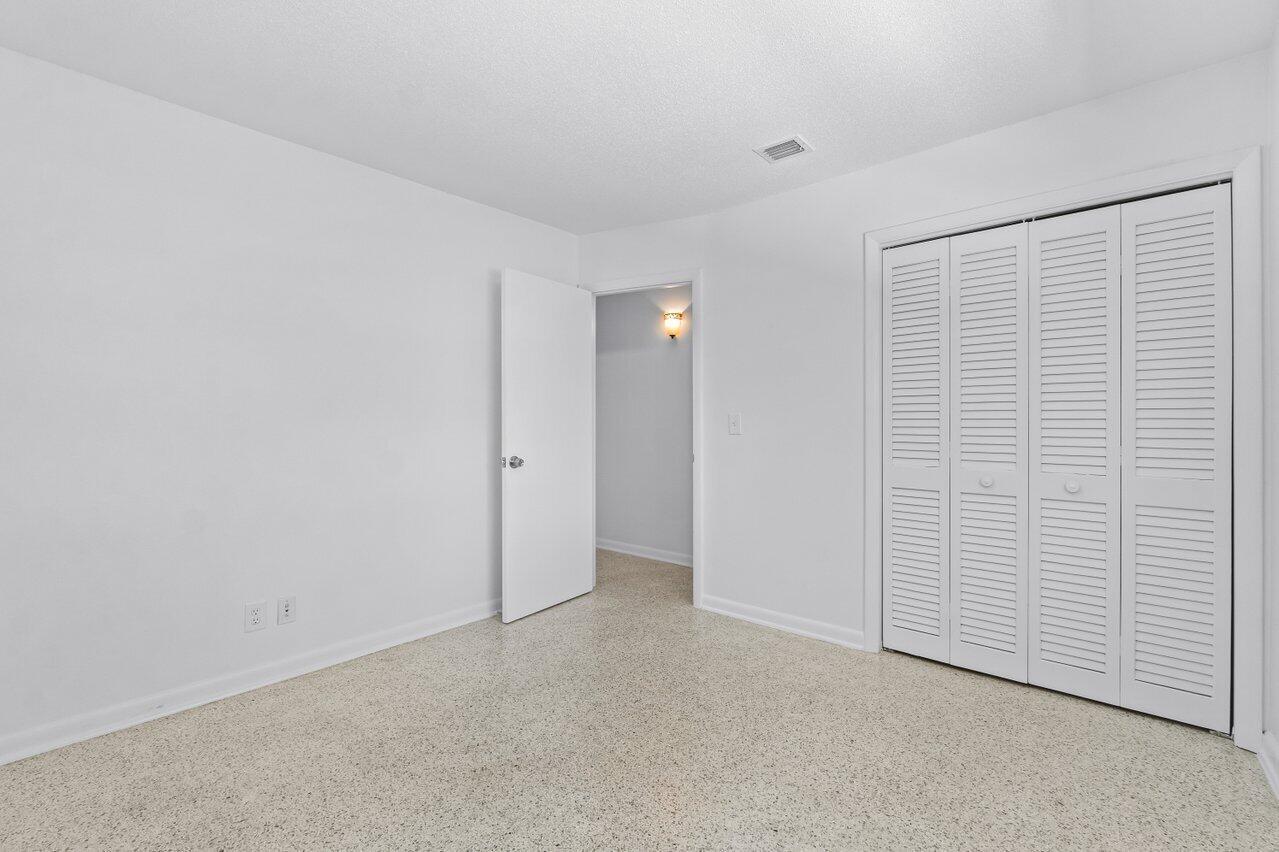 NORTH PALM BEACH VILLAGE - Residential Lease