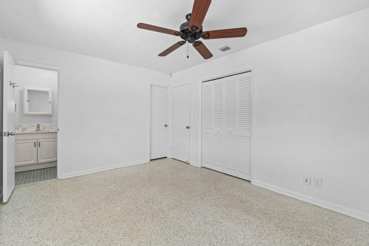 NORTH PALM BEACH VILLAGE - Residential Lease