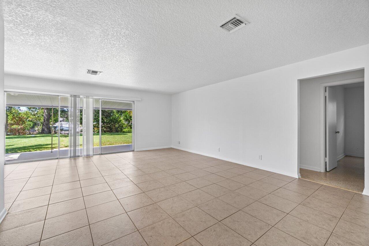 NORTH PALM BEACH VILLAGE - Residential Lease
