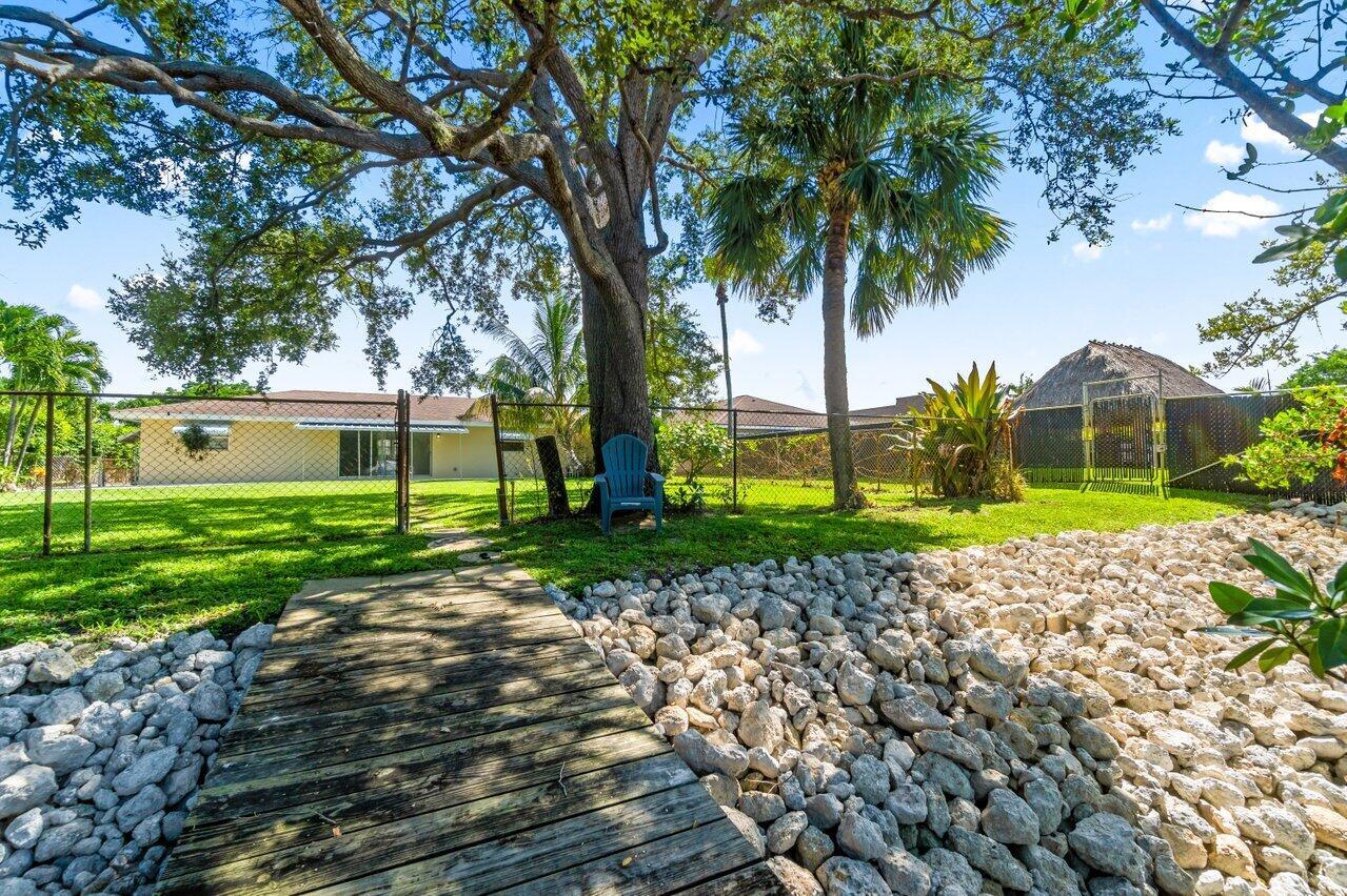 NORTH PALM BEACH VILLAGE - Residential Lease