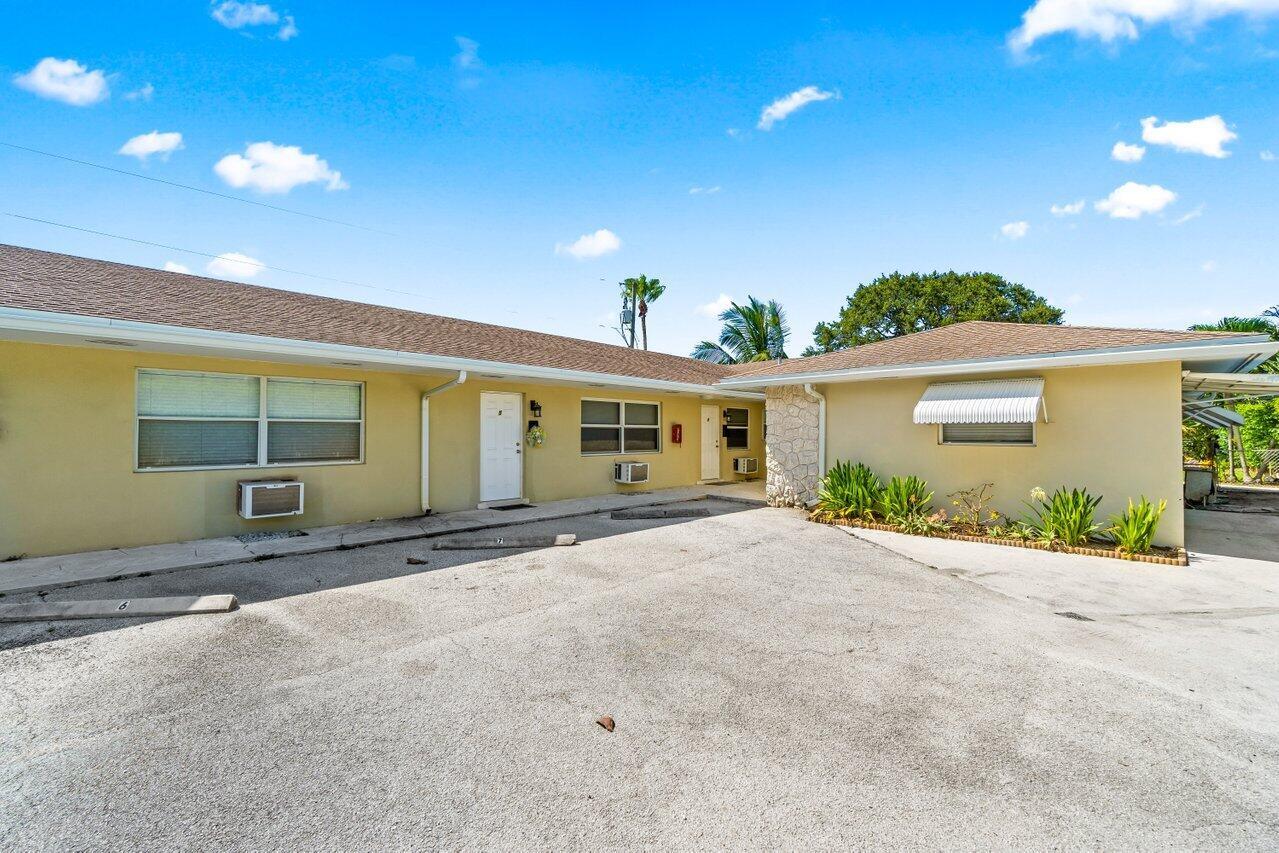 NORTH PALM BEACH VILLAGE - Residential Lease