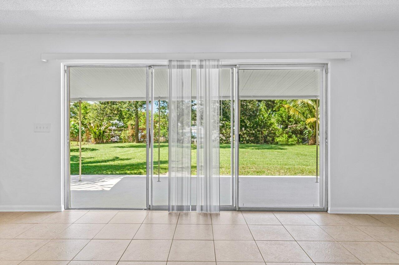 NORTH PALM BEACH VILLAGE - Residential Lease