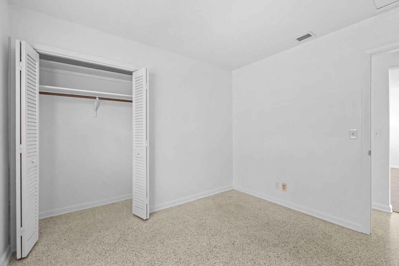 NORTH PALM BEACH VILLAGE - Residential Lease