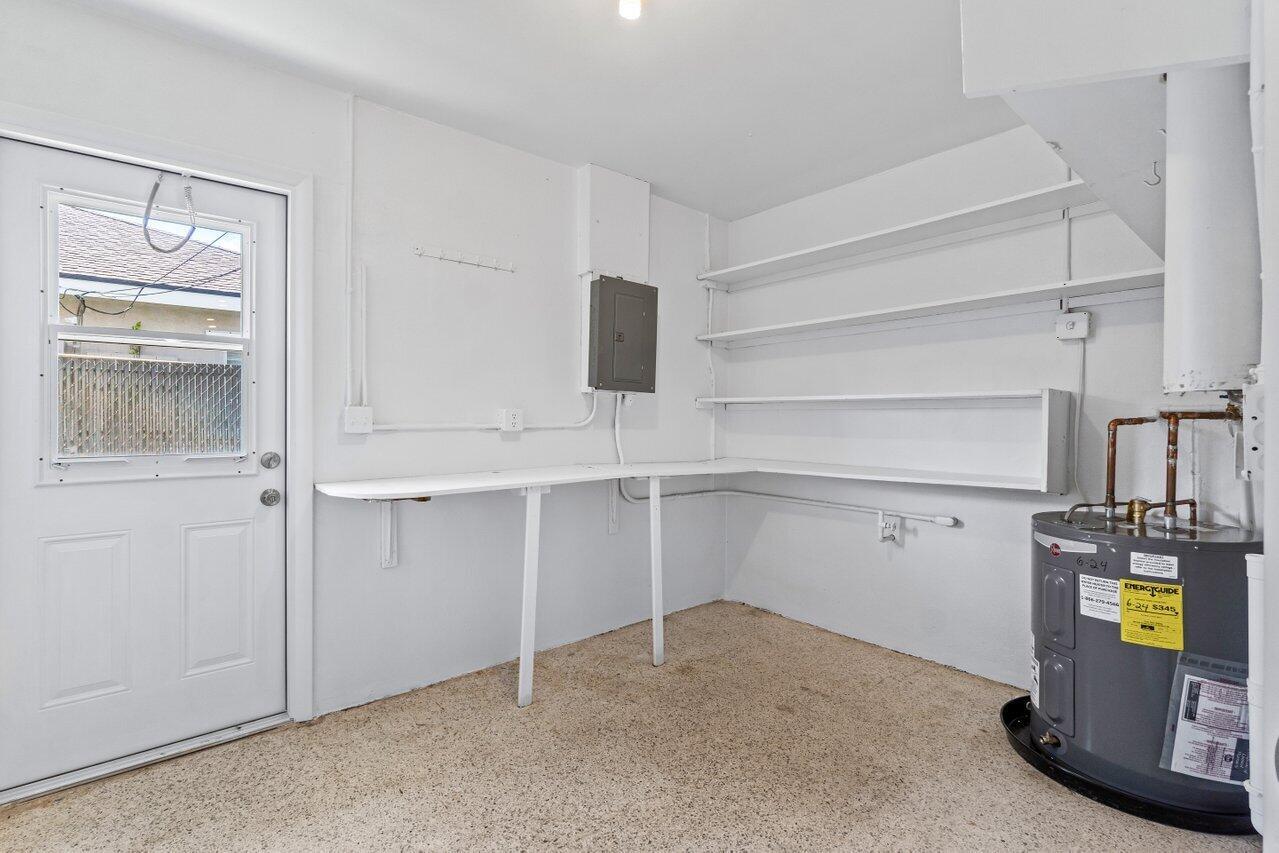 NORTH PALM BEACH VILLAGE - Residential Lease