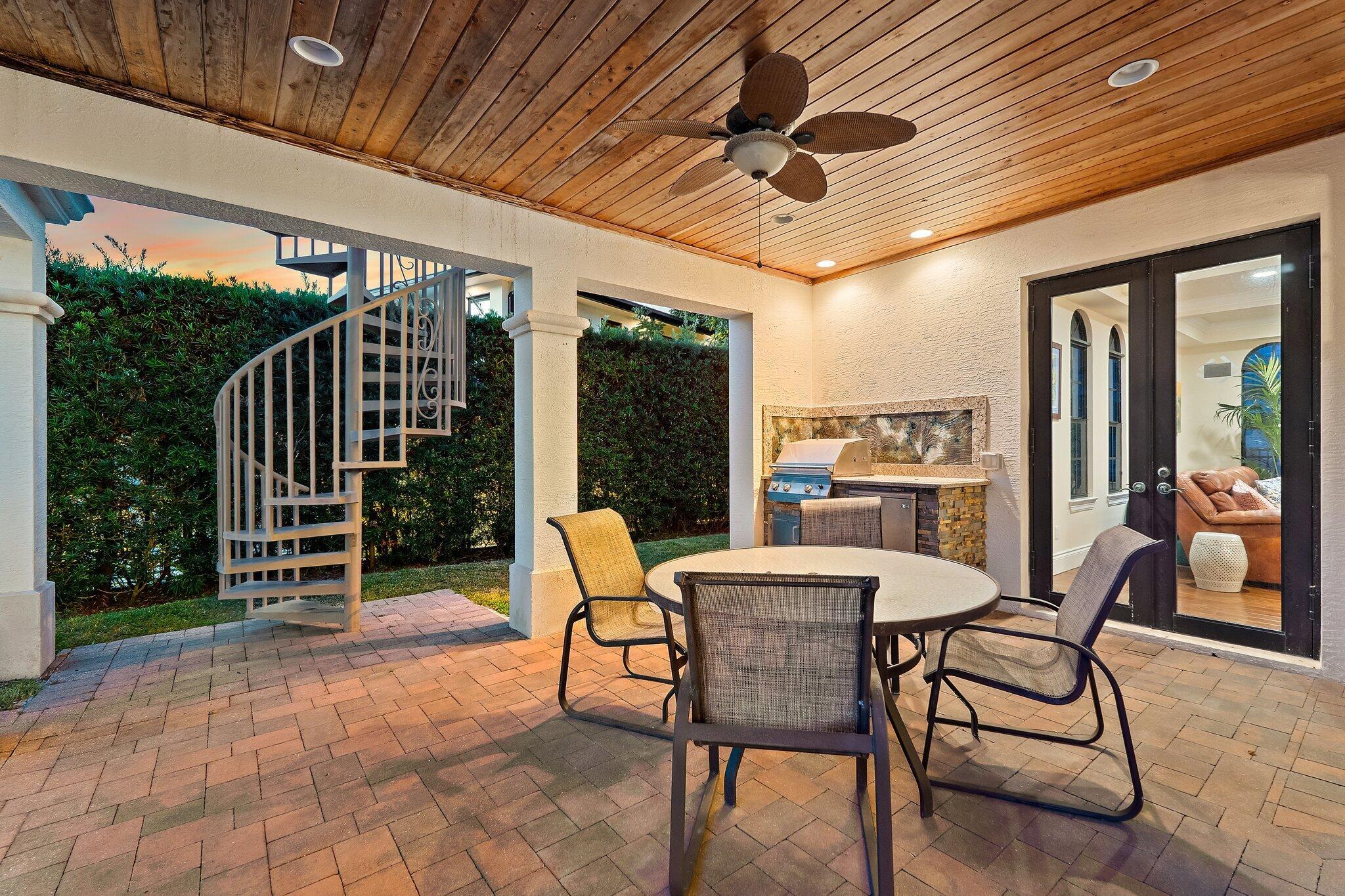 JUPITER INLET BEACH COLON - Residential