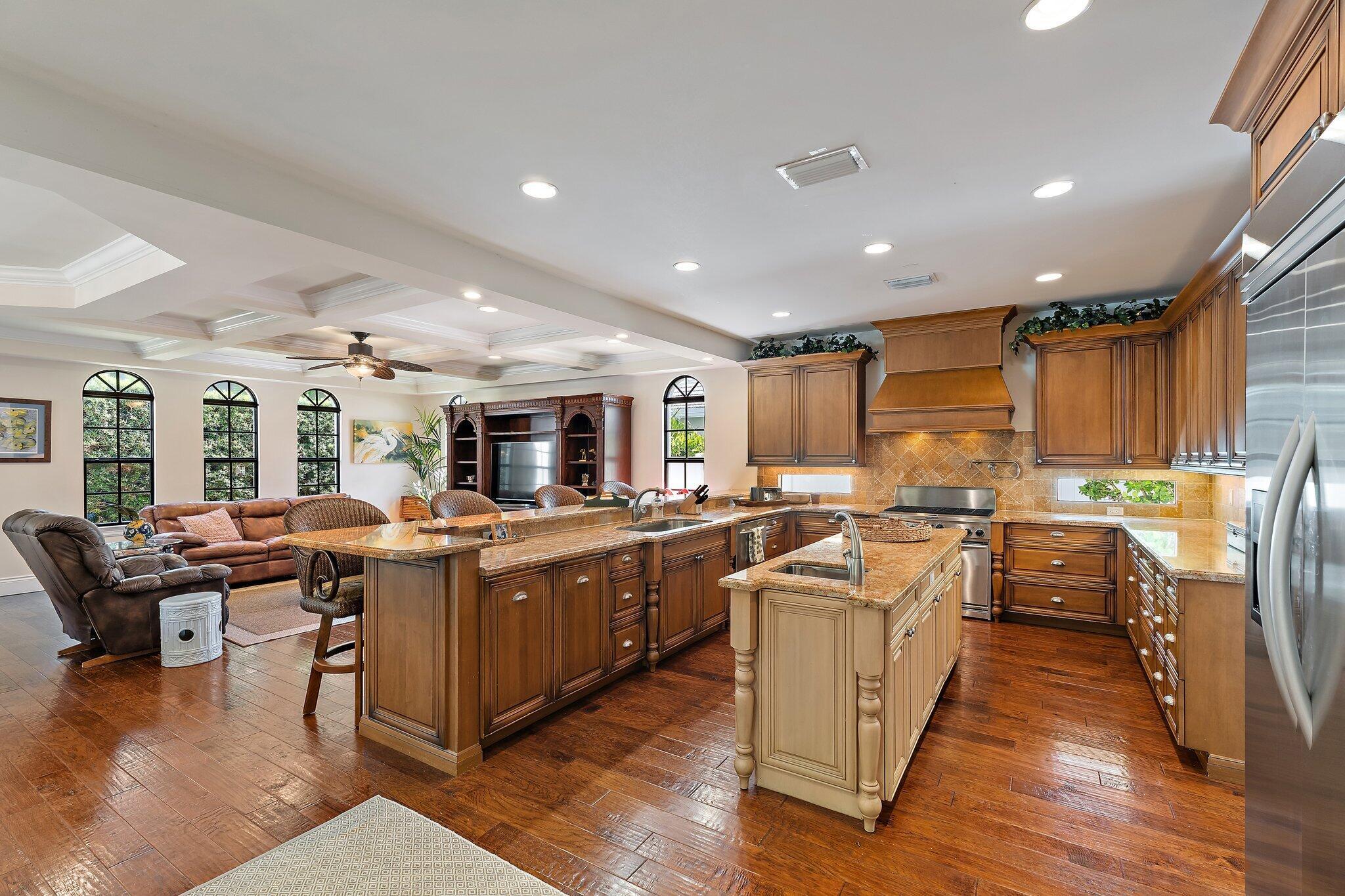 JUPITER INLET BEACH COLON - Residential