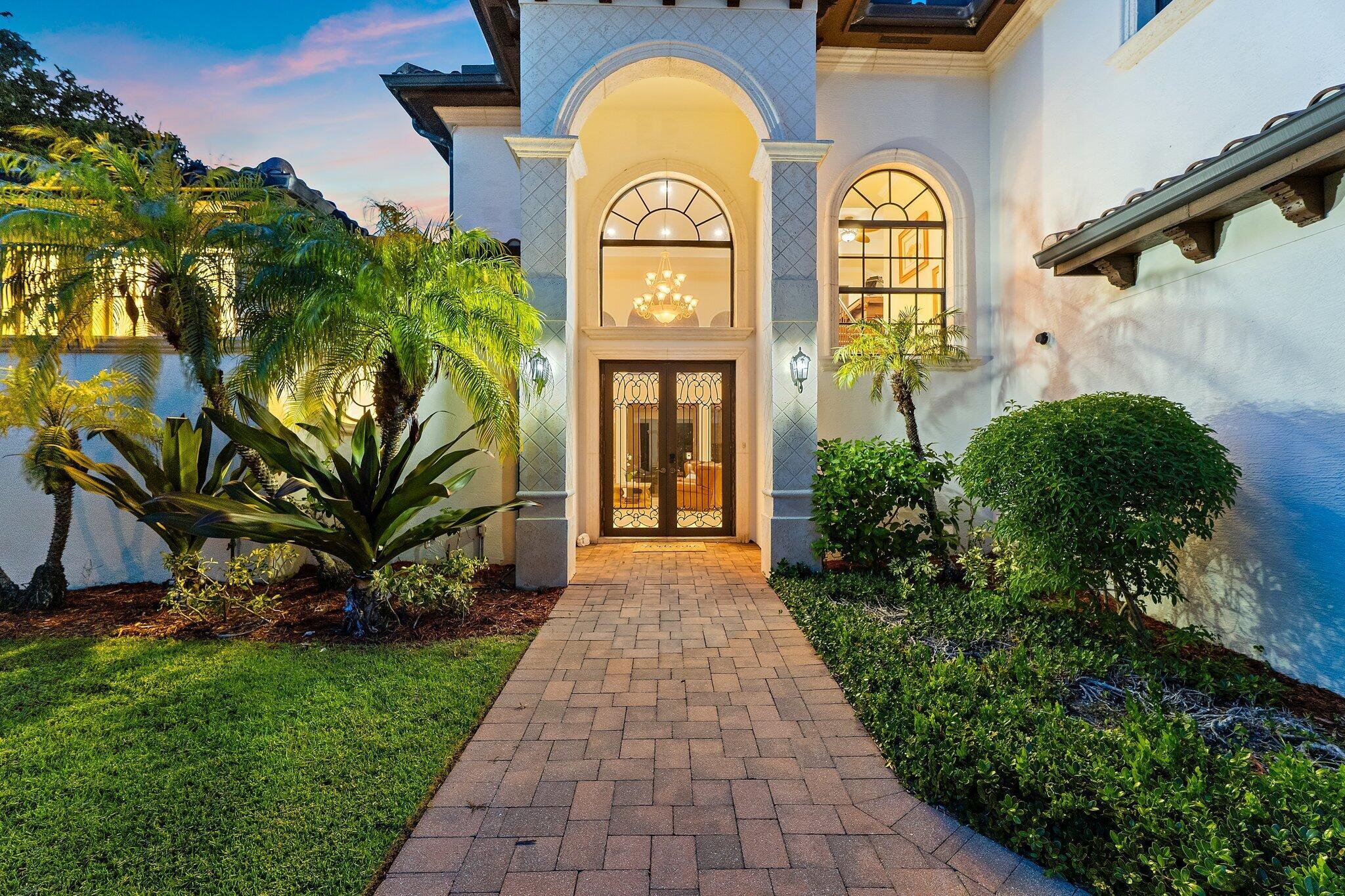 JUPITER INLET BEACH COLON - Residential