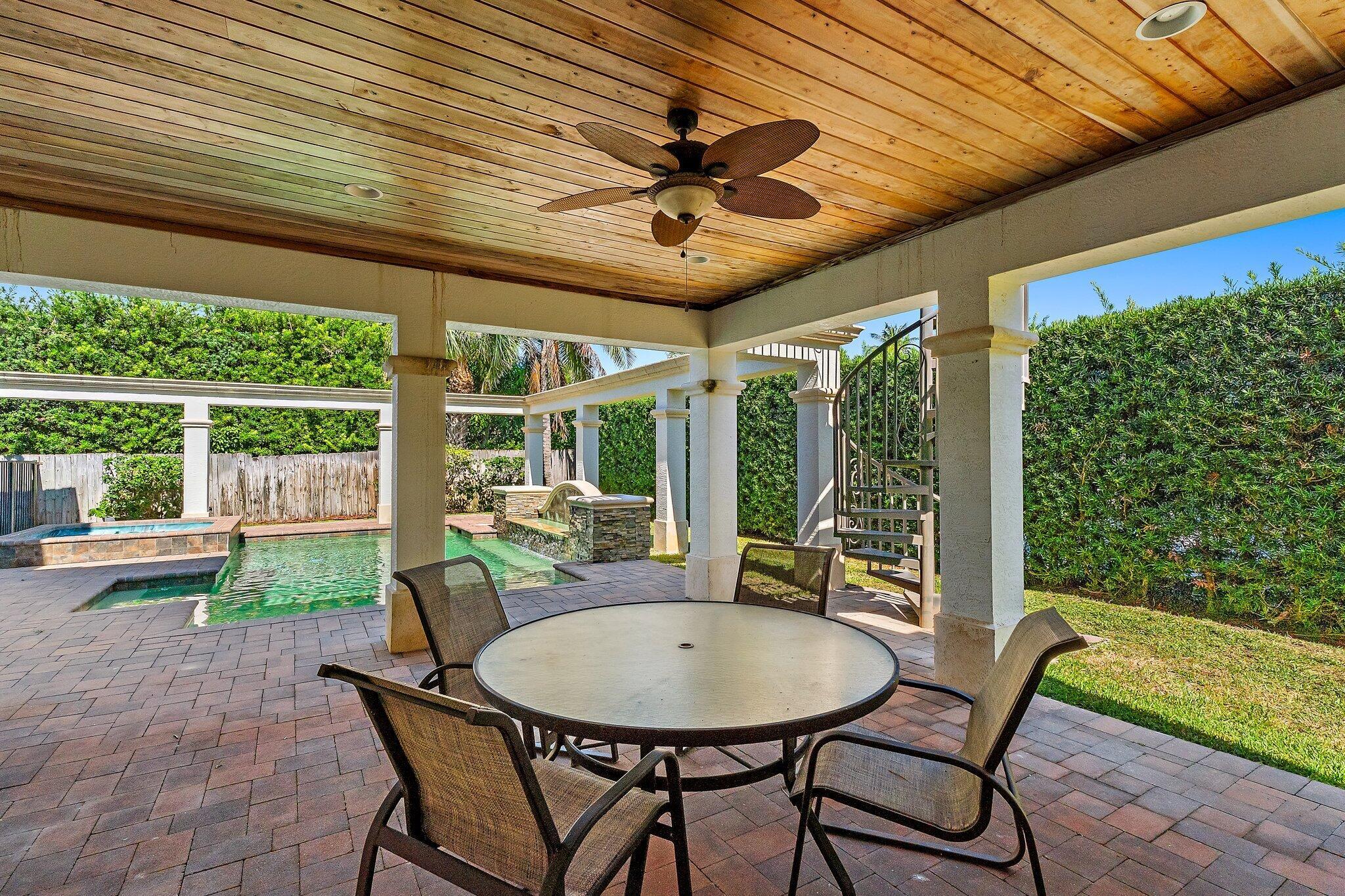 JUPITER INLET BEACH COLON - Residential