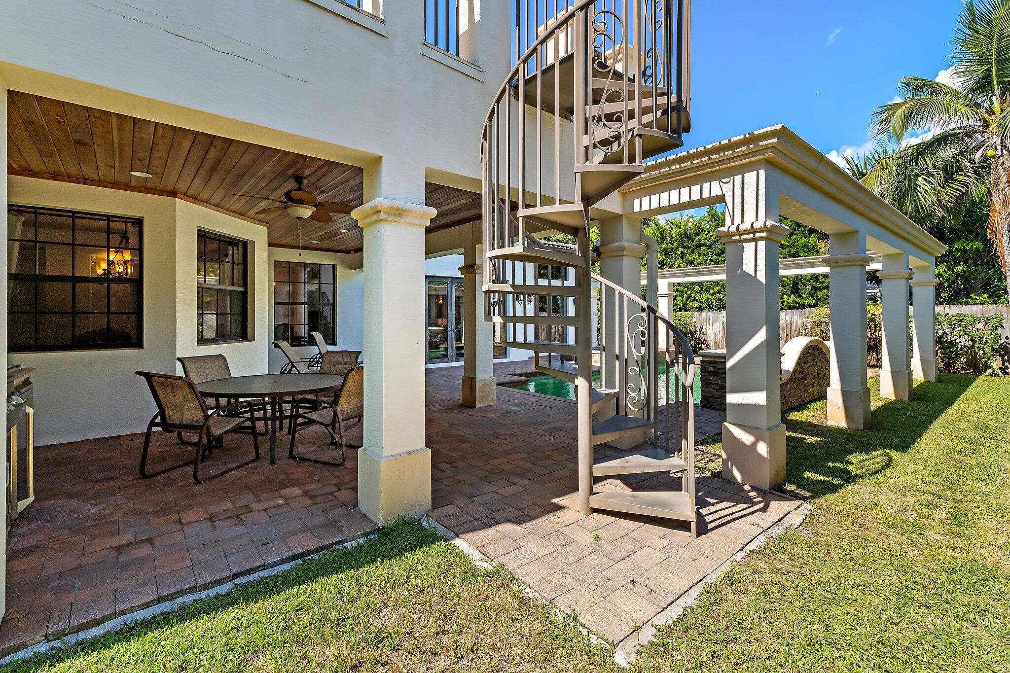 JUPITER INLET BEACH COLON - Residential